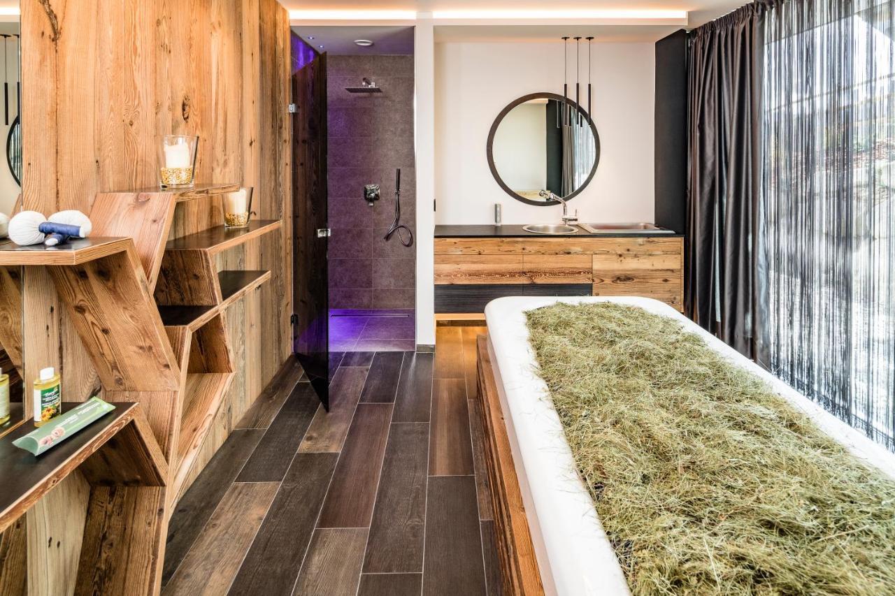 Hotel Sonnenberg Panorama Dolomites Wellbeing Maranza Exterior foto