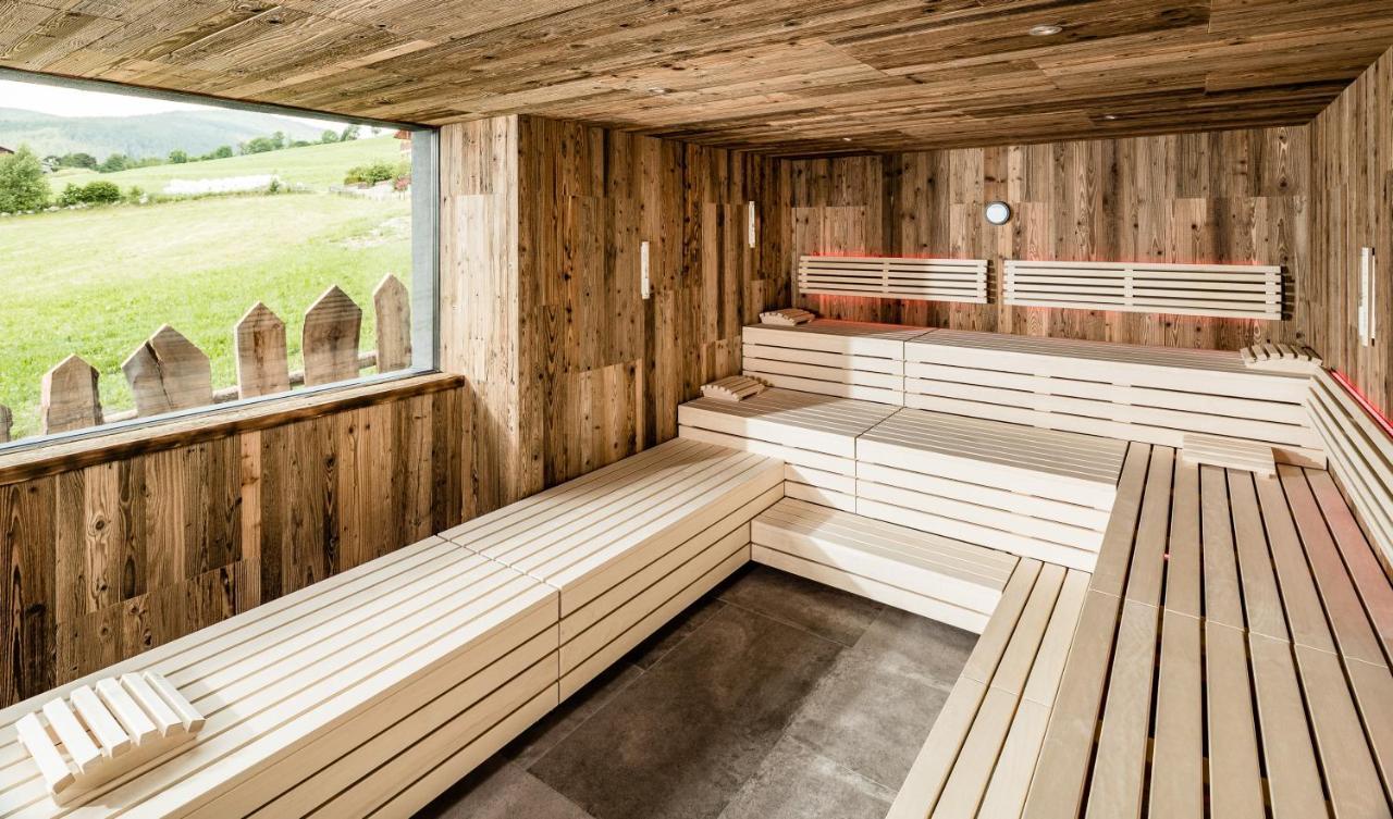 Hotel Sonnenberg Panorama Dolomites Wellbeing Maranza Exterior foto